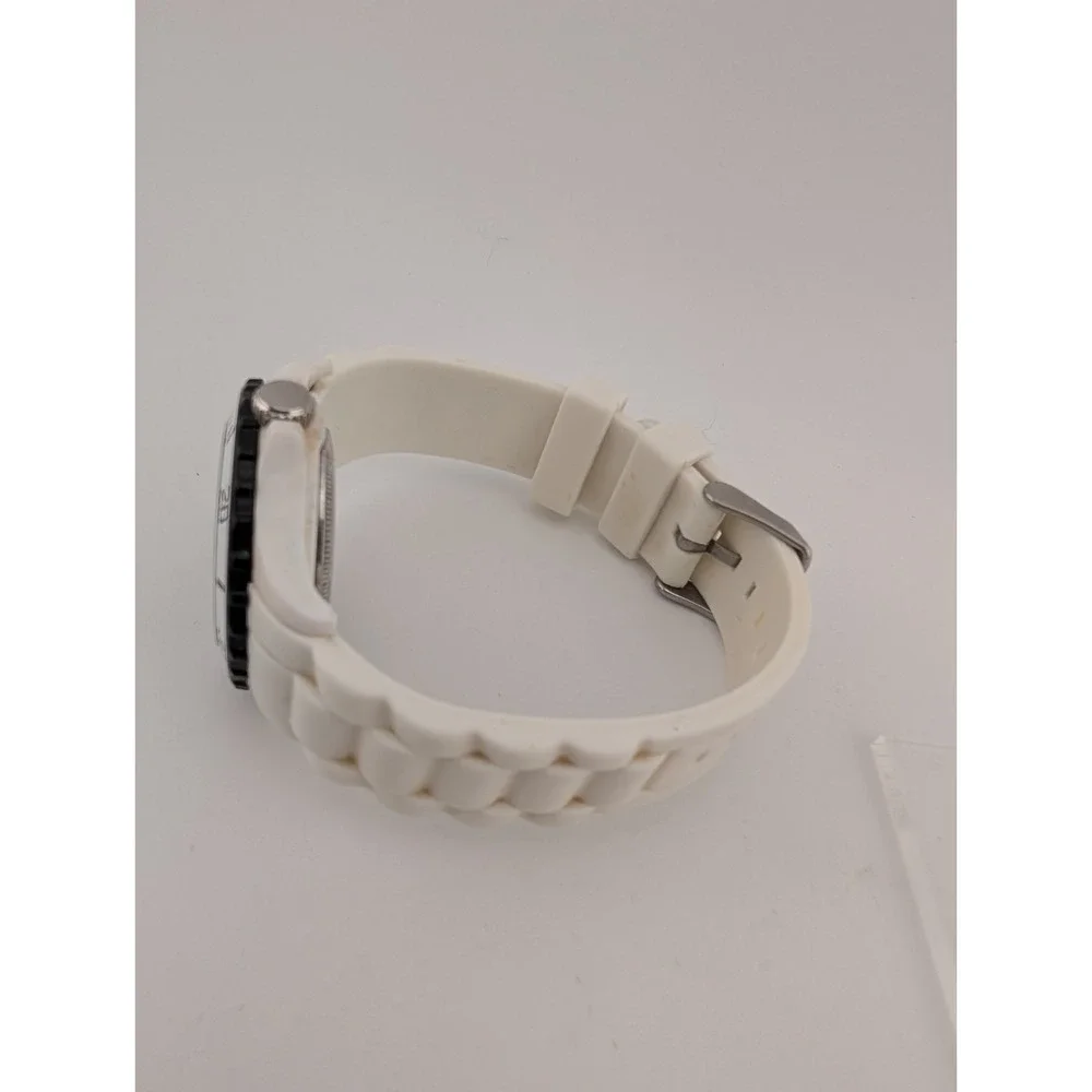 Rave Watch Men 39mm Case Rotating Bezel White Silicone‎ Band- New Battery